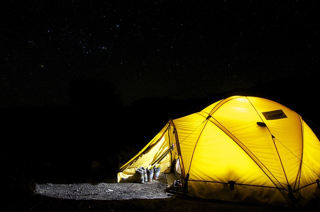 Luftmadrasser til hjemmet, camping og festivaler: Vælg din flyvevenlige soveplads med omhu